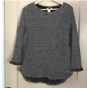 H&M black and white textured top